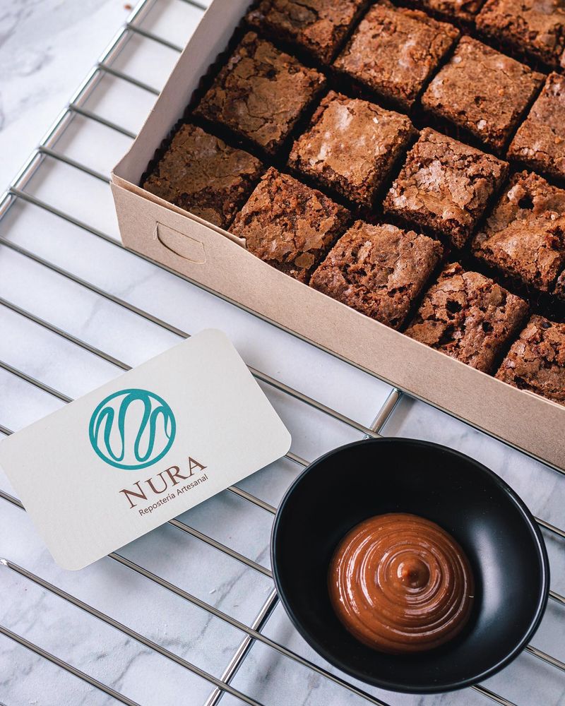 Nura Reposteria Logo