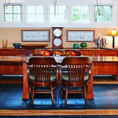 Inn On Columbia by null