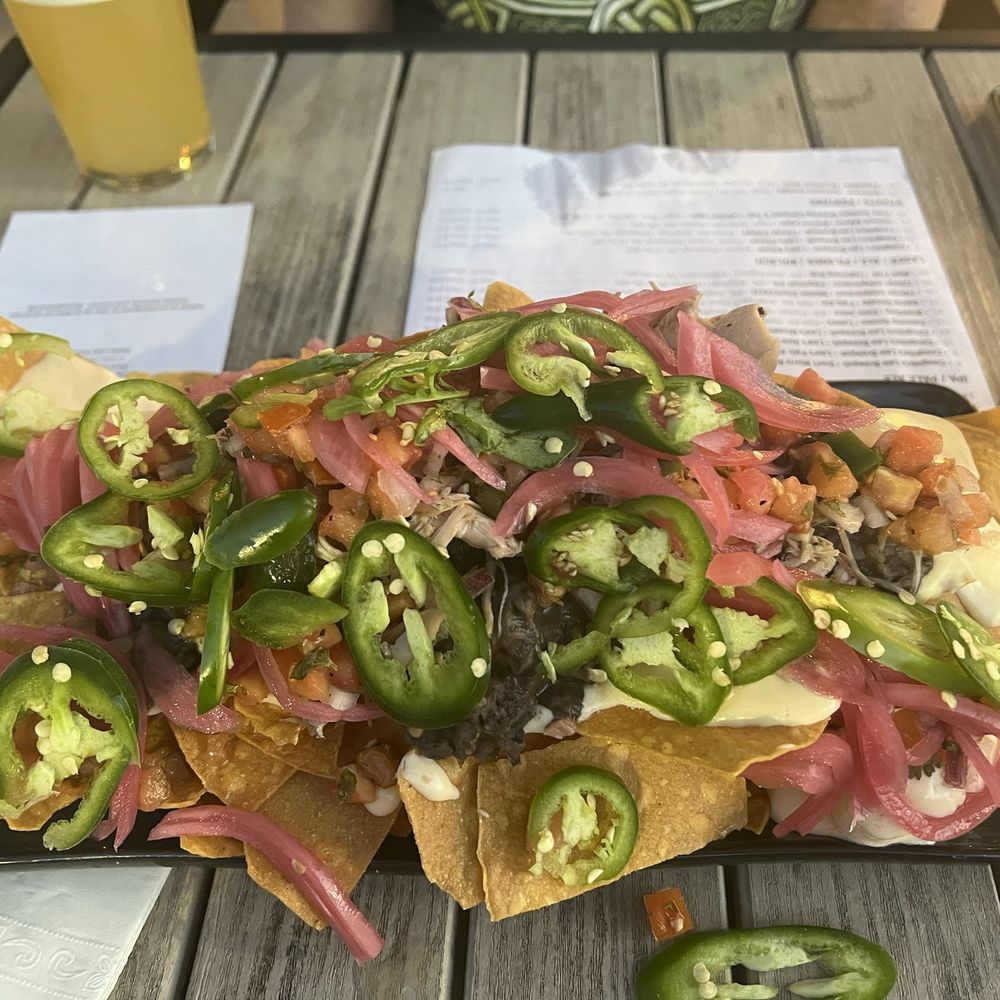 Nachos w/ Smoked Chicken Nachos w/ Smoked Chicken