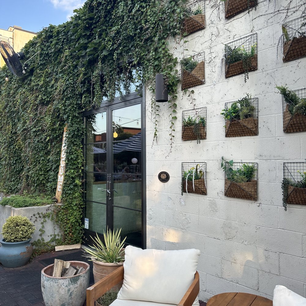 Butchertown Hall - Gastropubs Near Me - Nashville, Tennessee