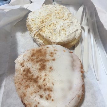 Beiler's Bakery - Banana Cream and Harvest Apple - Bakeries Near Me - Philadelphia, Pennsylvania