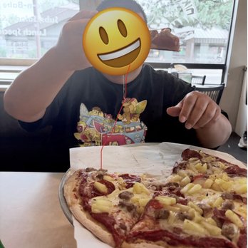 Nik n Willies Pizza of Mammoth - The pizza was Bomb !! - Pizza Near Me - Mammoth Lakes, California Nik n Willies Pizza of Mammoth - The pizza was Bomb !! - Pizza Near Me - Mammoth Lakes, California