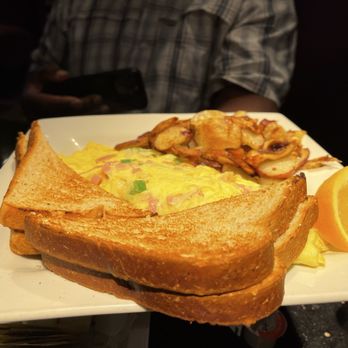 Keke's Breakfast Cafe - Denver omelette potatoes and toast - Breakfast & Brunch Near Me - Ormond Beach, Florida
