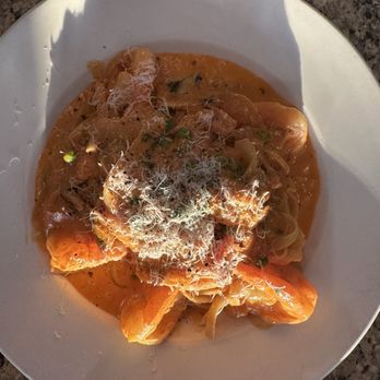 Mannino's - Shrimp Rose with fettuccine - Italian Near Me - Moyock, North Carolina Mannino's - Shrimp Rose with fettuccine - Italian Near Me - Moyock, North Carolina