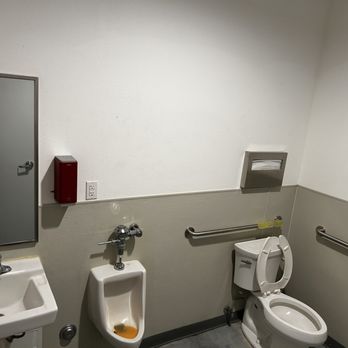 Manizza's Pizza - Men's restroom - Pizza Near Me - Las Vegas, Nevada Manizza's Pizza - Men's restroom - Pizza Near Me - Las Vegas, Nevada