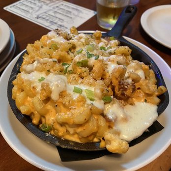 Ale Mary's - Buffalo Chicken Mac and Cheese - Gastropubs Near Me - Scranton, Pennsylvania