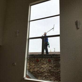 B & B Window and Gutter Cleaning - Window Washing Near Me - Richmond, California