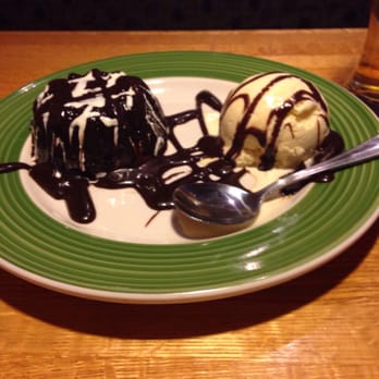 Applebee's Grill + Bar - Chocolate meltdown - American Near Me - Santa Fe, New Mexico
