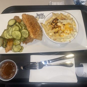 Jacob's Pickles Time Out Market - Nashville Hot Chicken Sandwich w/ a side of honey & side of Classic Mac & Cheese - Comfort Food Near Me - Brooklyn, New York