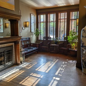 China City - a living room with a fire place - Chinese Near Me - Freeland, Washington