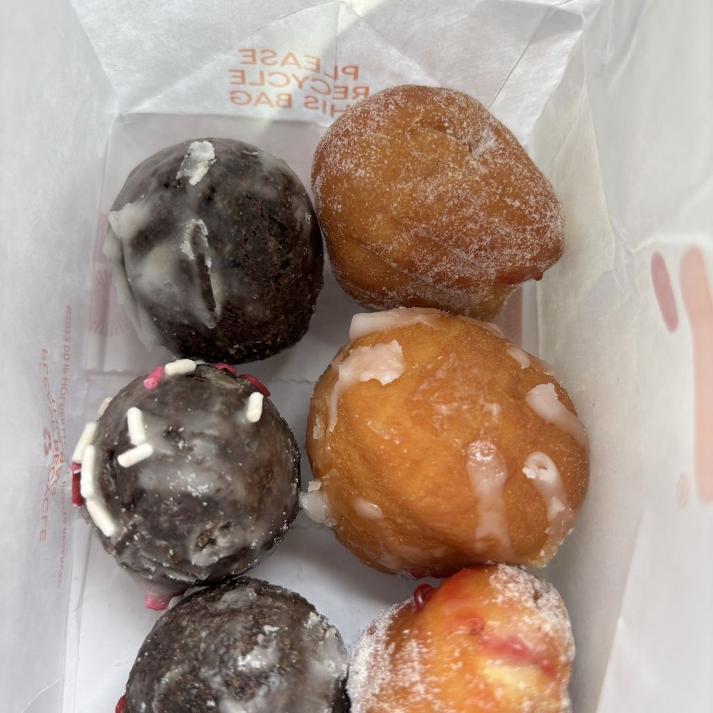 Dunkin' - Donuts Near Me - Santa Clarita, California Dunkin' - Donuts Near Me - Santa Clarita, California