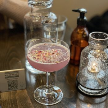 Woodblock - Empress gin, honey, elderflower, champagne topper - Cocktail Bars Near Me - Redmond, Washington