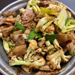 Dry Pot Cauliflower / 干鍋花菜