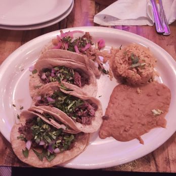 Cafe El Tapatio - Asada and pastor tacos - Mexican Near Me - Glenview, Illinois