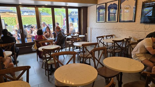 St-Viateur Bagel & Café Mont-Royal by null