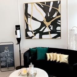 SV Lash & Wax - Waiting Room