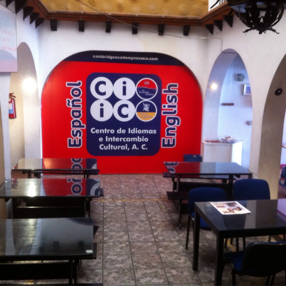 The Cambridge Academy - Area to spend your break or wait for your lesson - Language Schools Near Me - Oaxaca, OAX