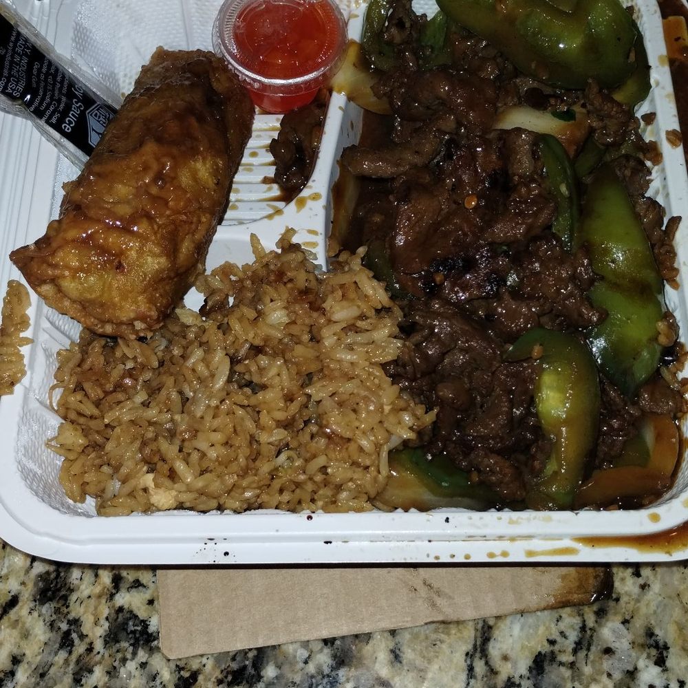 Golden House - Beef pepper steak ordered double white rice "pack separate" NO egg roll. You can see NO white rice and 1 soy sauce pack - Chinese Near Me - Howell, Michigan Golden House - Beef pepper steak ordered double white rice "pack separate" NO egg roll. You can see NO white rice and 1 soy sauce pack - Chinese Near Me - Howell, Michigan