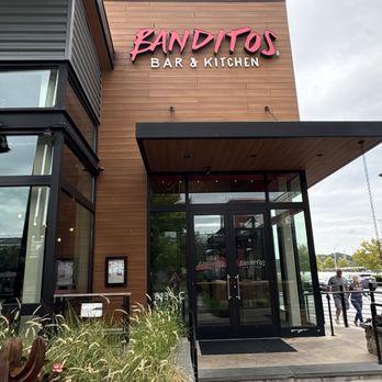 Banditos Bar & Kitchen White Marsh - Tacos Near Me - Nottingham, Maryland