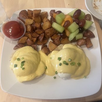 SideBar - Eggs Benedict - Bars Near Me - Leesburg, Virginia