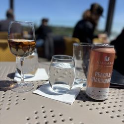 Table Rock House Restaurant - Peach wine & cider