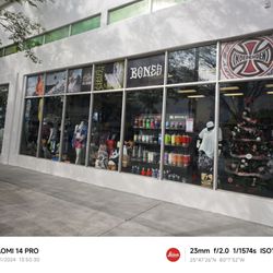 High Five Skate Shop - Some skateboarding clothes