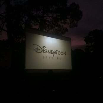 Fort Wilderness Campgrounds - Movie viewing after s'mores and campfire sing a long - Campgrounds Near Me - Orlando, Florida Fort Wilderness Campgrounds - Movie viewing after s'mores and campfire sing a long - Campgrounds Near Me - Orlando, Florida