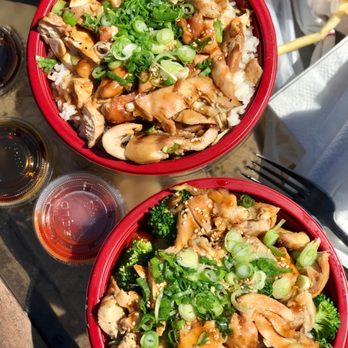 OMGrill - two bowls of food on a table - Japanese Near Me - Van Nuys, California OMGrill - two bowls of food on a table - Japanese Near Me - Van Nuys, California