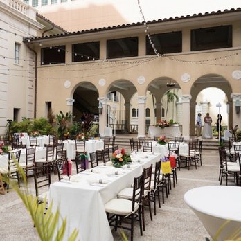 Cafe Julia - Courtyard setup, roughly 71 guests. Photo credit: AlohaMedia - Cafes Near Me - Honolulu, Hawaii