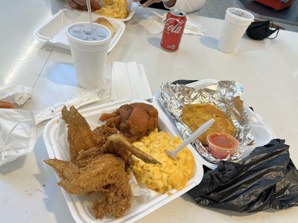 WILKS SKILLET Updated September 2024 12 Photos 410 Four Seasons Town Ctr, Greensboro