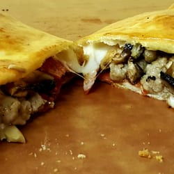 Dads Pizzeria - Calzones