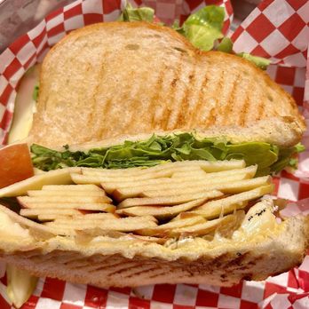 The Farmhand - Note the amount of sliced apples versus the Brie. - Delis Near Me - Guerneville, California