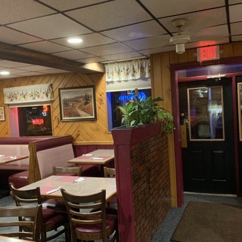 Anthony's Restaurant - Pizza Near Me - Torrington, Connecticut