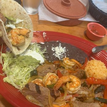Cocina Del Sol - Steak and shrimp fajitas (sorry I started  eating before I snapped the photo) - Mexican Near Me - Frenchtown, New Jersey