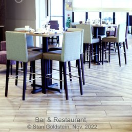 Bar & Restaurant, Holiday Inn, Cherry Hill, NJ. © Stan Goldstein Bar & Restaurant, Holiday Inn, Cherry Hill, NJ. © Stan Goldstein