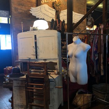 Jesse Rose Mercantile Plus Size Boutique - Eclectic decor - Plus Size Fashion Near Me - San Angelo, Texas Jesse Rose Mercantile Plus Size Boutique - Eclectic decor - Plus Size Fashion Near Me - San Angelo, Texas