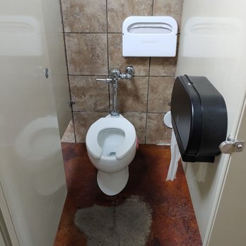 Snake River Convenience Store - a toilet in a stall - Convenience Stores Near Me - Blackfoot, Idaho Snake River Convenience Store - a toilet in a stall - Convenience Stores Near Me - Blackfoot, Idaho
