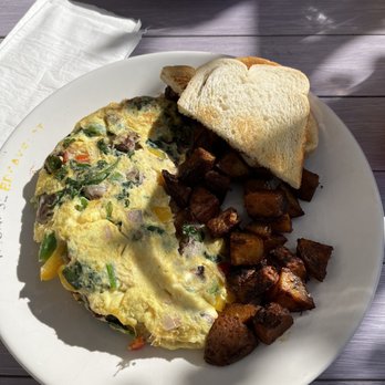 Papas & Eggs - Steak Omelette - Breakfast & Brunch Near Me - Gilroy, California Papas & Eggs - Steak Omelette - Breakfast & Brunch Near Me - Gilroy, California