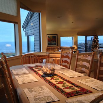 Bodega Bay Rentals - Gh Table viewing water - Vacation Rental Agents Near Me Bodega Bay Rentals - Gh Table viewing water - Vacation Rental Agents Near Me