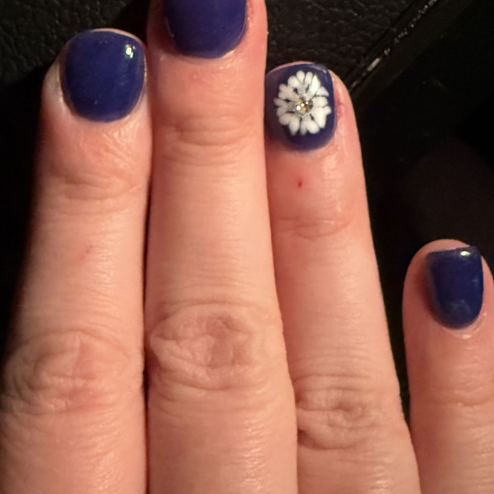 La Dolce Nail Spa - The "snowflake" I wish I didn't get - Nail Salons Near Me - Spring, Texas