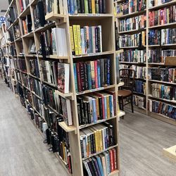 Brightlight Books - Book club reads!