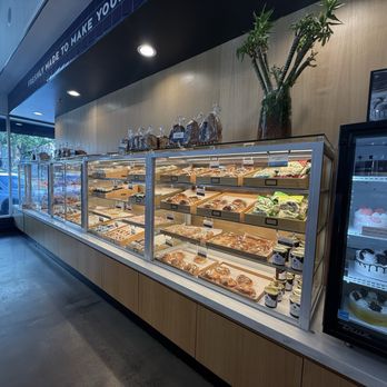 Paris Baguette - The self serve pastries - Bakeries Near Me - San Mateo, California