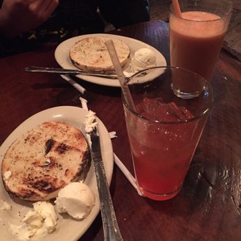 Muddy Waters - Poppyseed bagels with raspberry lemonade and strawberry banana smoothie - Coffee & Tea Near Me - Burlington, Vermont Muddy Waters - Poppyseed bagels with raspberry lemonade and strawberry banana smoothie - Coffee & Tea Near Me - Burlington, Vermont