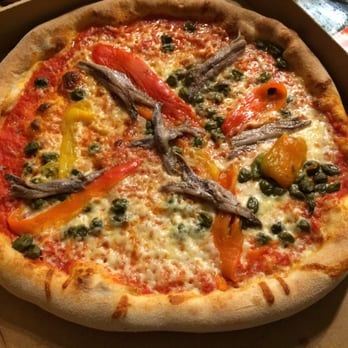L'Atelier de Julien - Siciliana with anchovies, capers and sweet grilled peppers - yummy salt hit - Pizza Near Me - Nice, 06