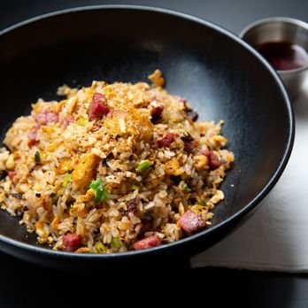 Fan Fried Rice Bar - Numb Numb Pastrami fried rice 椒麻煙燻牛肉炒飯
Not your typical Chinese takeout fried rice.
(chili paste, sichuan pepper, crispy garlic, peanuts) - Taiwanese Near Me - Brooklyn, New York Fan Fried Rice Bar - Numb Numb Pastrami fried rice 椒麻煙燻牛肉炒飯
Not your typical Chinese takeout fried rice.
(chili paste, sichuan pepper, crispy garlic, peanuts) - Taiwanese Near Me - Brooklyn, New York