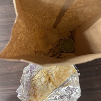 Moes Southwest grill - Chicken and cheese quesadilla and chips & guacamole - Mexican Near Me - Birmingham, Alabama Moes Southwest grill - Chicken and cheese quesadilla and chips & guacamole - Mexican Near Me - Birmingham, Alabama