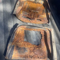 Top Shop Automotive - Rotted floor pans, if they're done the inspection, there's no way you can miss this.