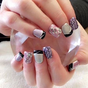 Q Nails - Nail Salons Near Me - Burnsville, Minnesota