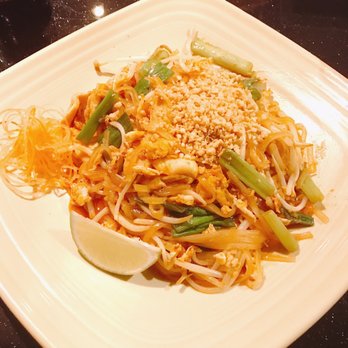 Moon - Pad Thai chicken - Sushi Bars Near Me - Blowing Rock, North Carolina