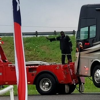 Sega Towing - Corner of motorhome, guy standing on bed of truck was trying to guide the driver. Would NOT recommend these people! - Towing Near Me - Fort Worth, Texas Sega Towing - Corner of motorhome, guy standing on bed of truck was trying to guide the driver. Would NOT recommend these people! - Towing Near Me - Fort Worth, Texas